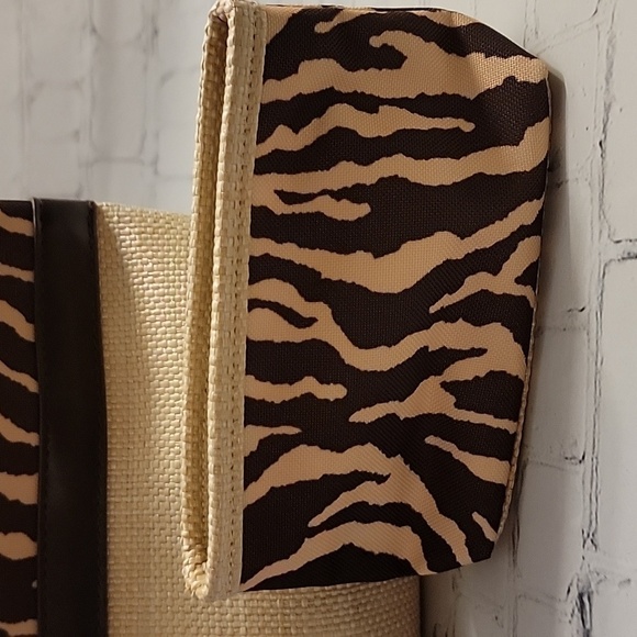 Estee Lauder Mini Tote with coin purse Tan Burlap and Brown and Tan Zebra Print - Picture 2 of 4